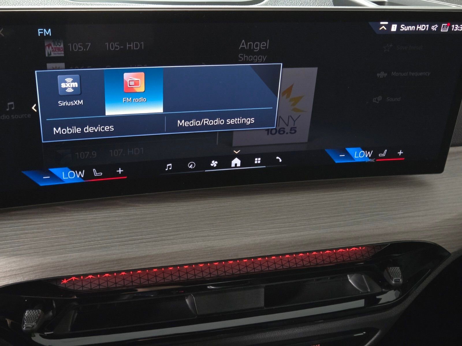 Used 2025 BMW i4 eDrive40 w/ Parking Assistance Package RWD image 26