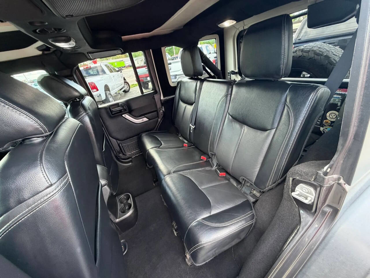 Used 2016 Jeep Wrangler Unlimited Rubicon image 20