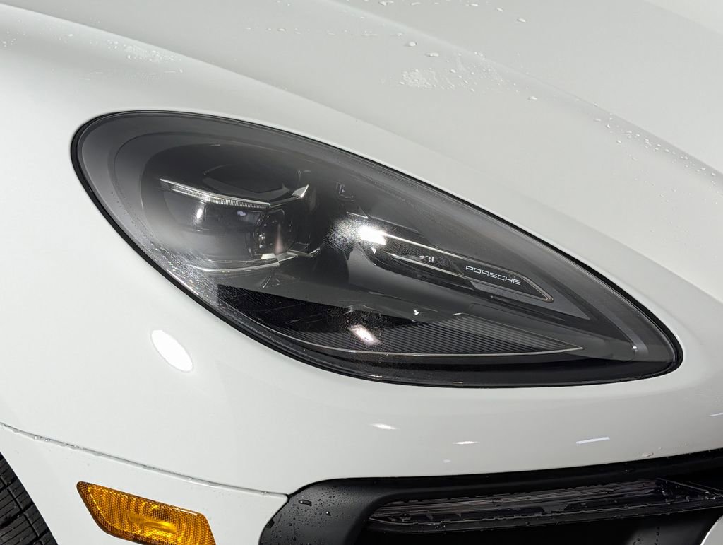 New 2026 Porsche Macan image 15