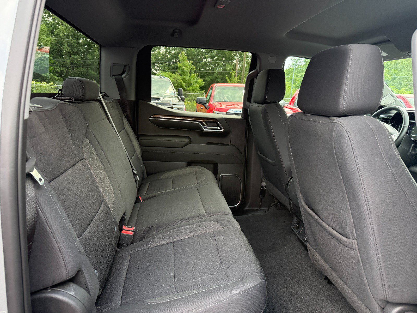 Used 2023 Chevrolet Silverado 1500 LT AWD/4WD image 19