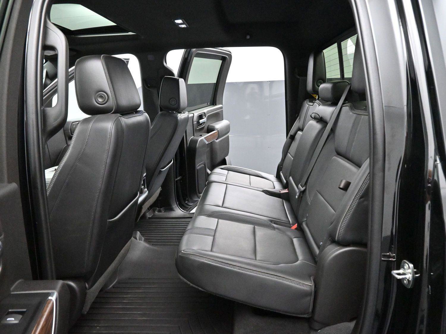 Used 2022 Chevrolet Silverado 2500 High Country w/ LPO, Dark Essentials Package image 33