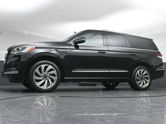 Certified 2023 Lincoln Navigator Reserve AWD/4WD image 43