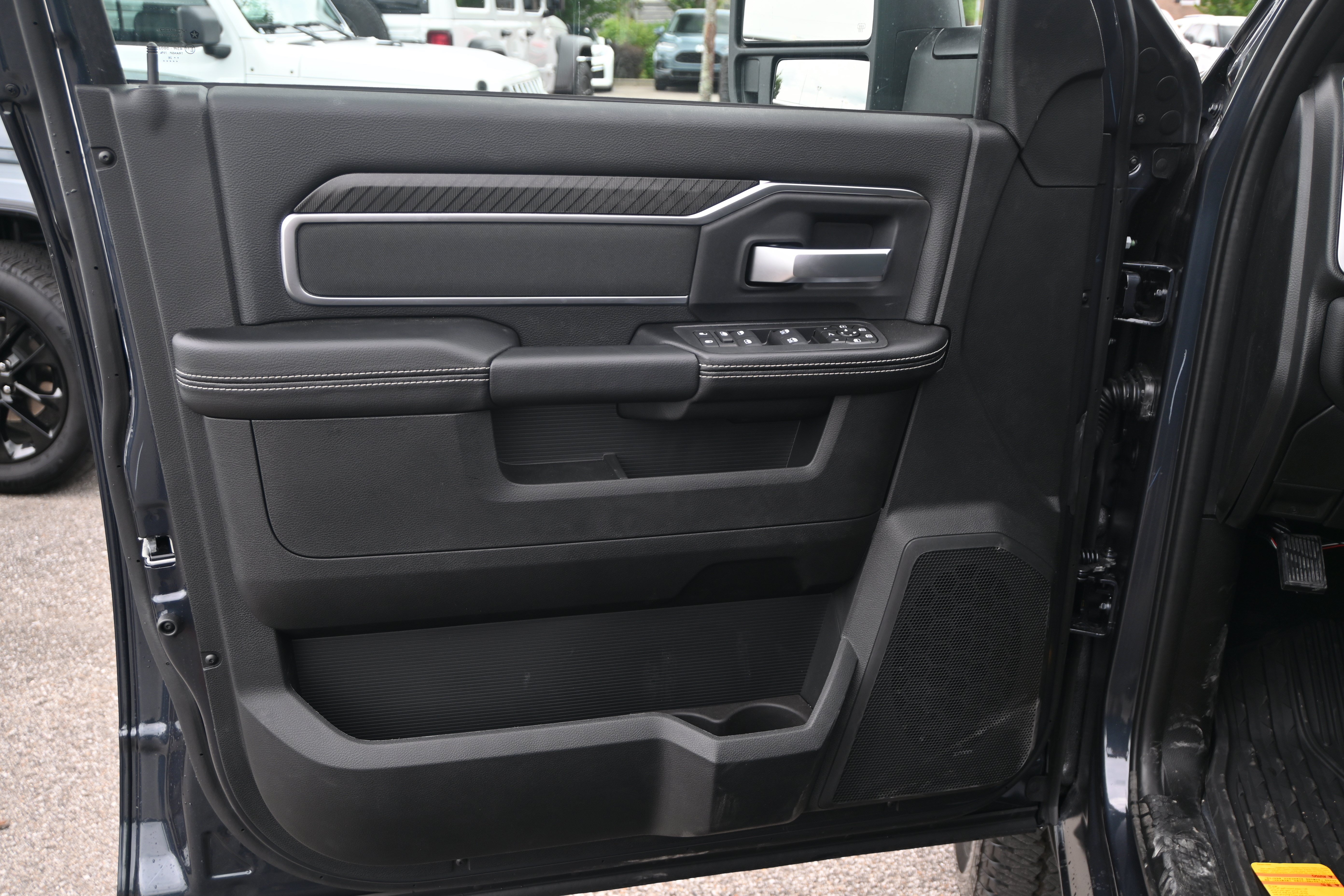 New 2026 RAM 2500 Big Horn AWD/4WD image 14