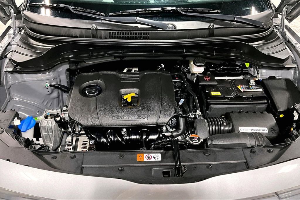 Used 2025 Kia Soul LX FWD image 12