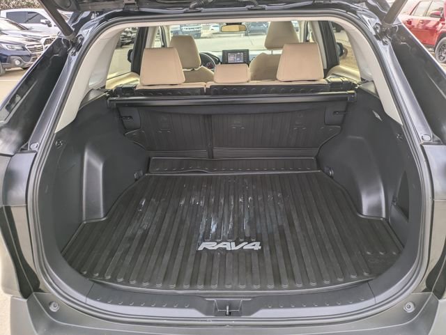 Used 2019 Toyota RAV4 XLE image 29