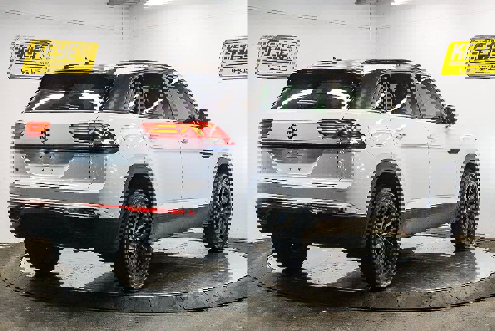 Used 2023 Volkswagen Atlas Cross Sport SE image 4