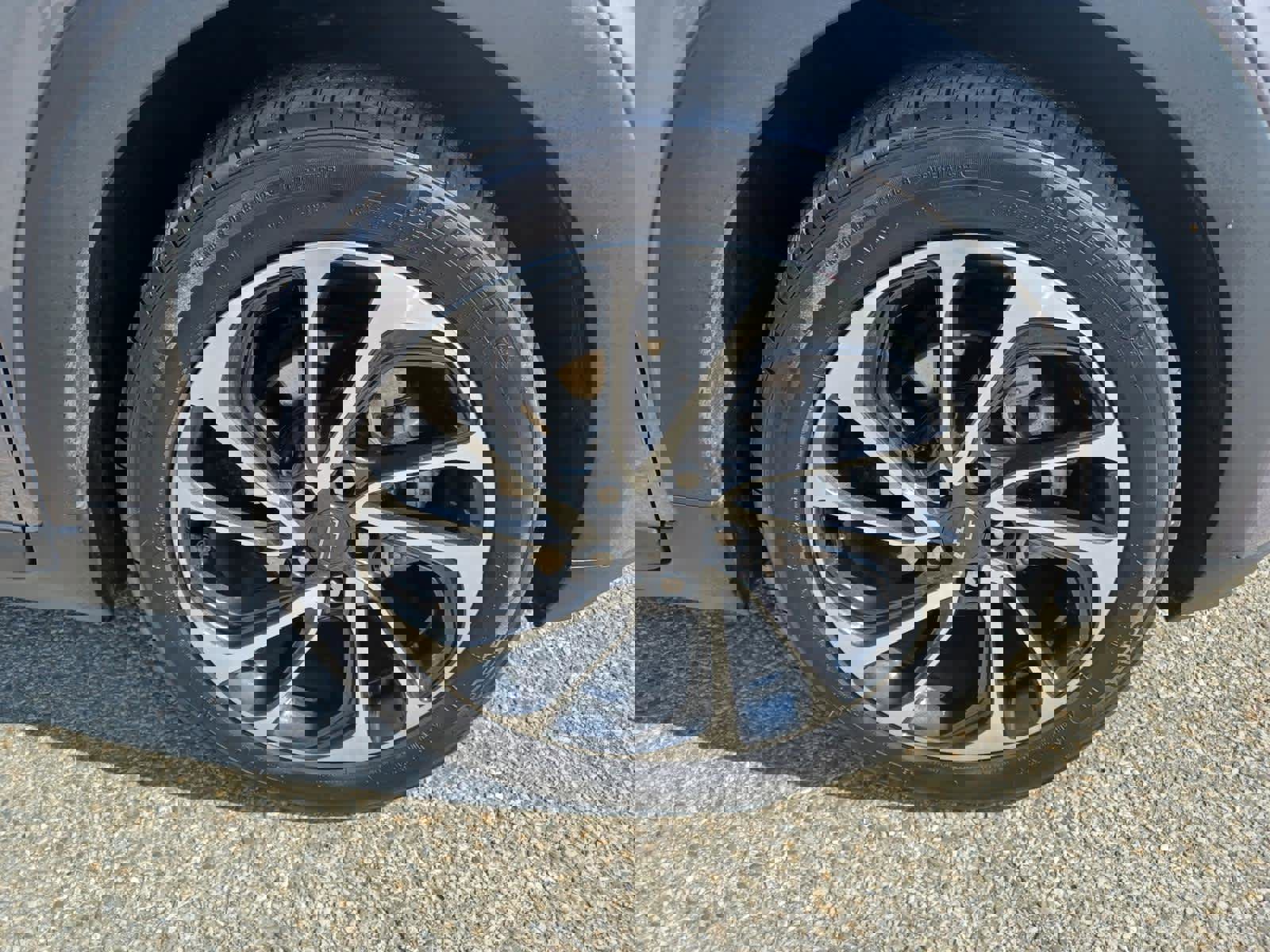 Used 2023 Chevrolet Bolt EUV Premier image 21