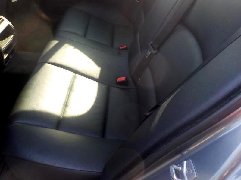 Used 2011 BMW 528i Sedan image 19