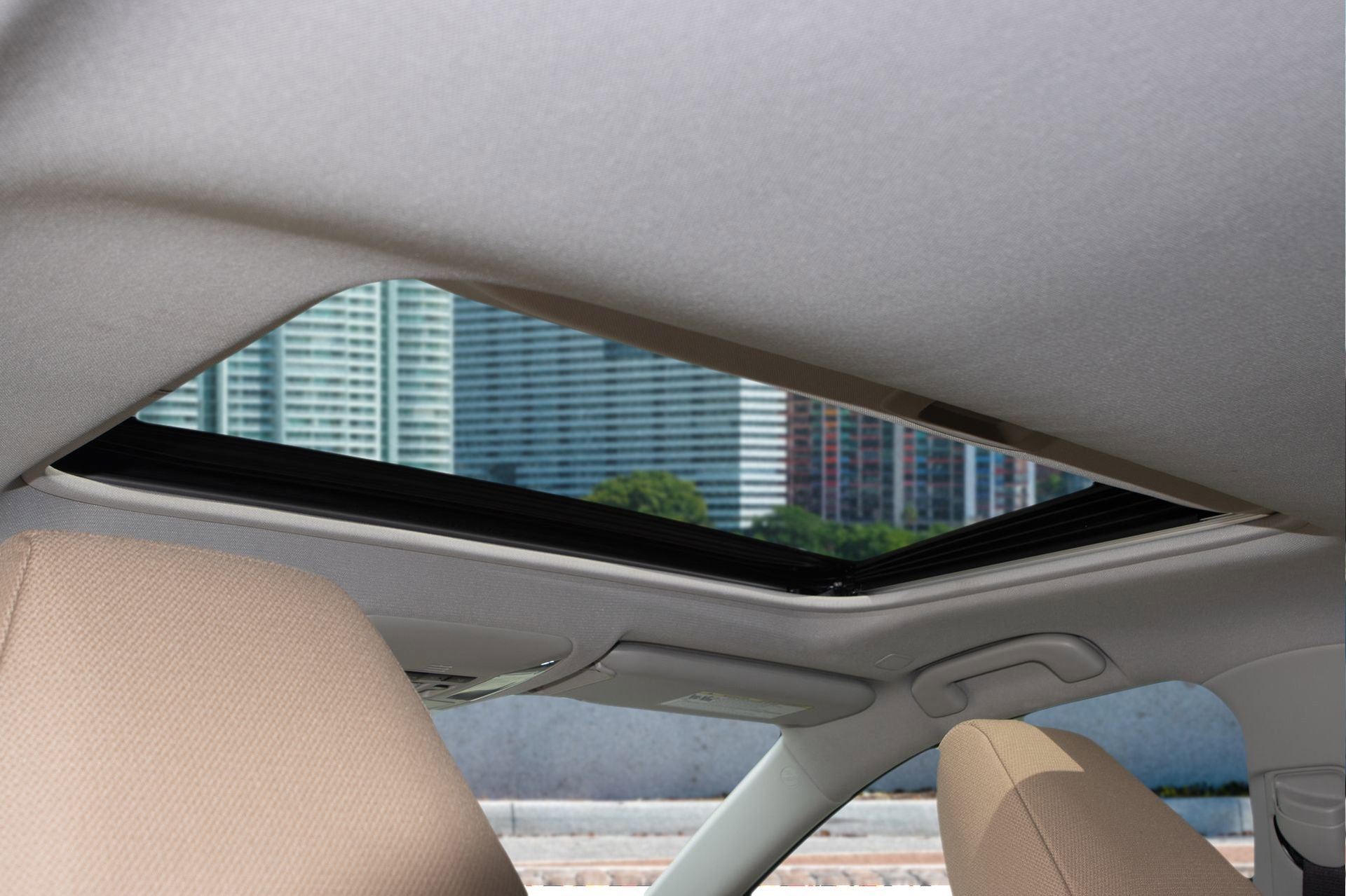 Used 2024 Toyota RAV4 XLE image 19