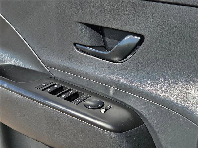 Used 2024 Hyundai Kona SEL AWD/4WD image 10