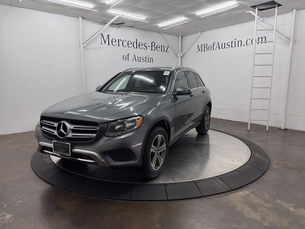 Used 2019 Mercedes-Benz GLC 300 4MATIC image 3