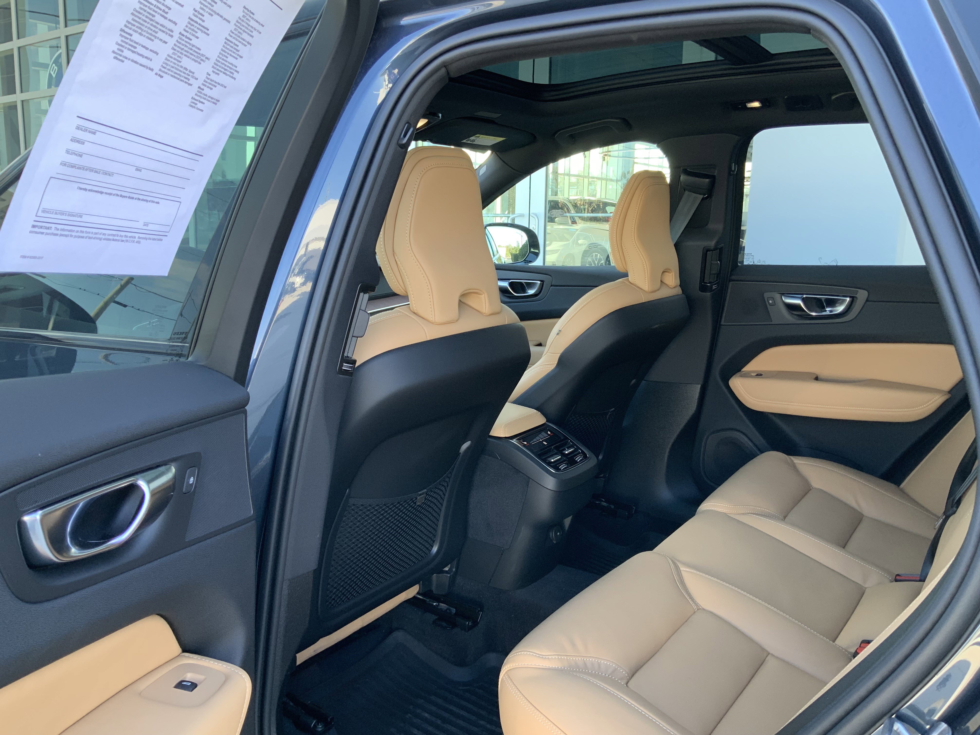 Used 2025 Volvo XC60 B5 Ultra w/ Protection Package Premier image 24