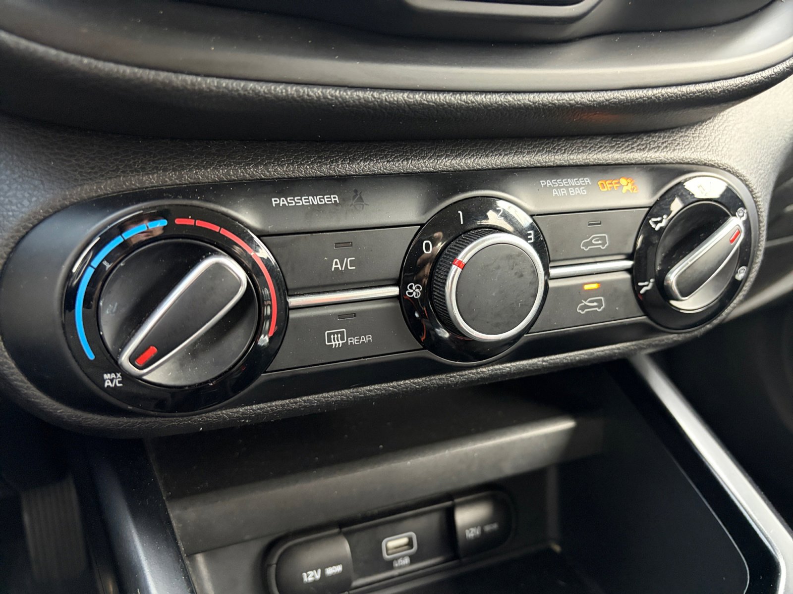 Used 2020 Kia Soul LX image 17