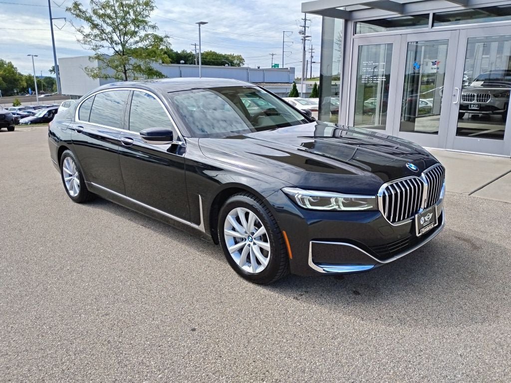 Used 2020 BMW 740i xDrive AWD/4WD image 1