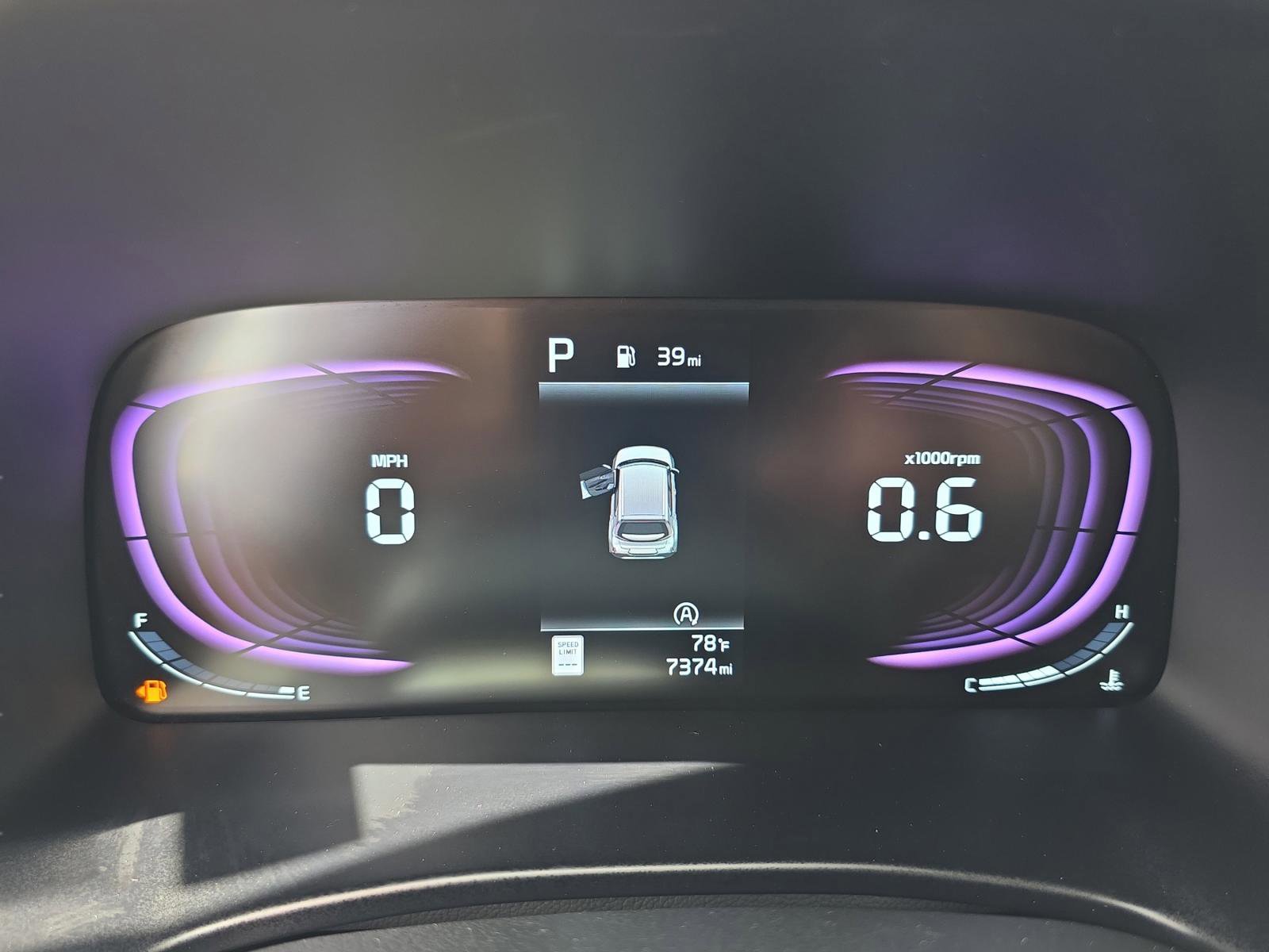 Used 2025 Kia Soul LX FWD image 31