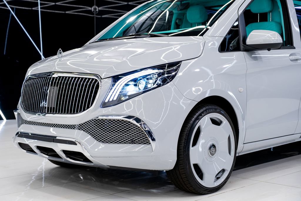 Used 2023 Mercedes-Benz Metris Passenger image 4