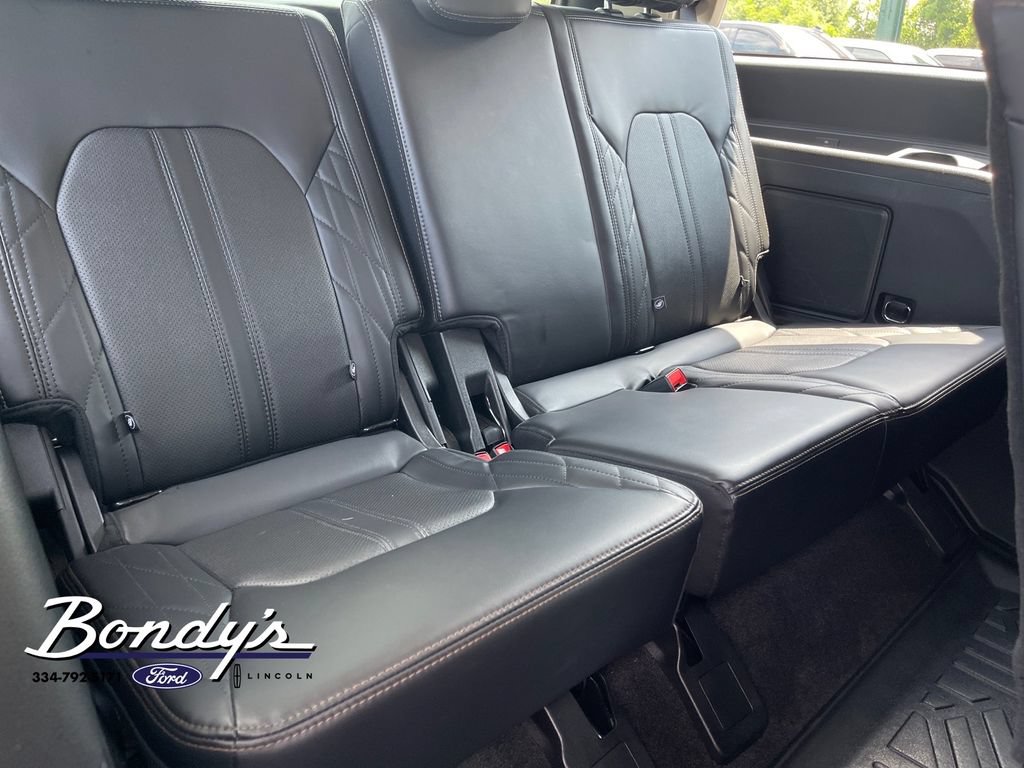 Used 2021 Ford Expedition Platinum AWD/4WD image 17