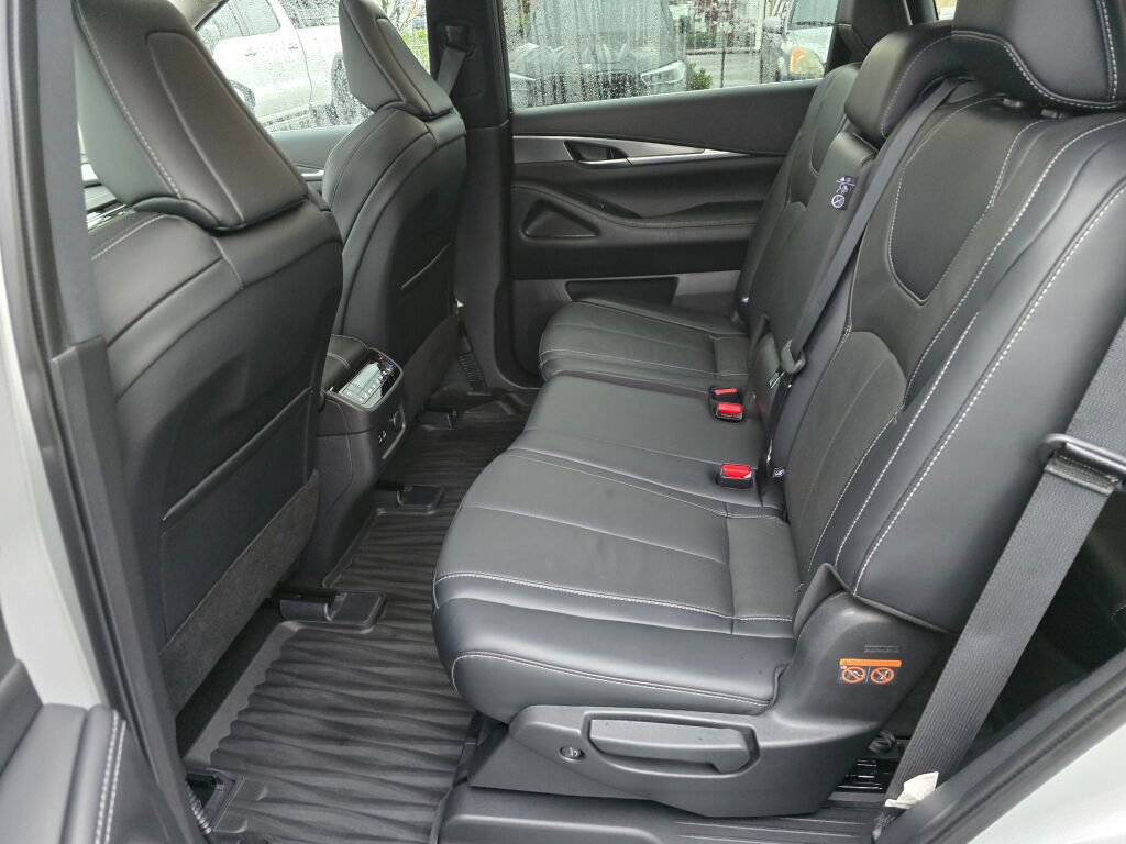 Used 2023 INFINITI QX60 Luxe image 17