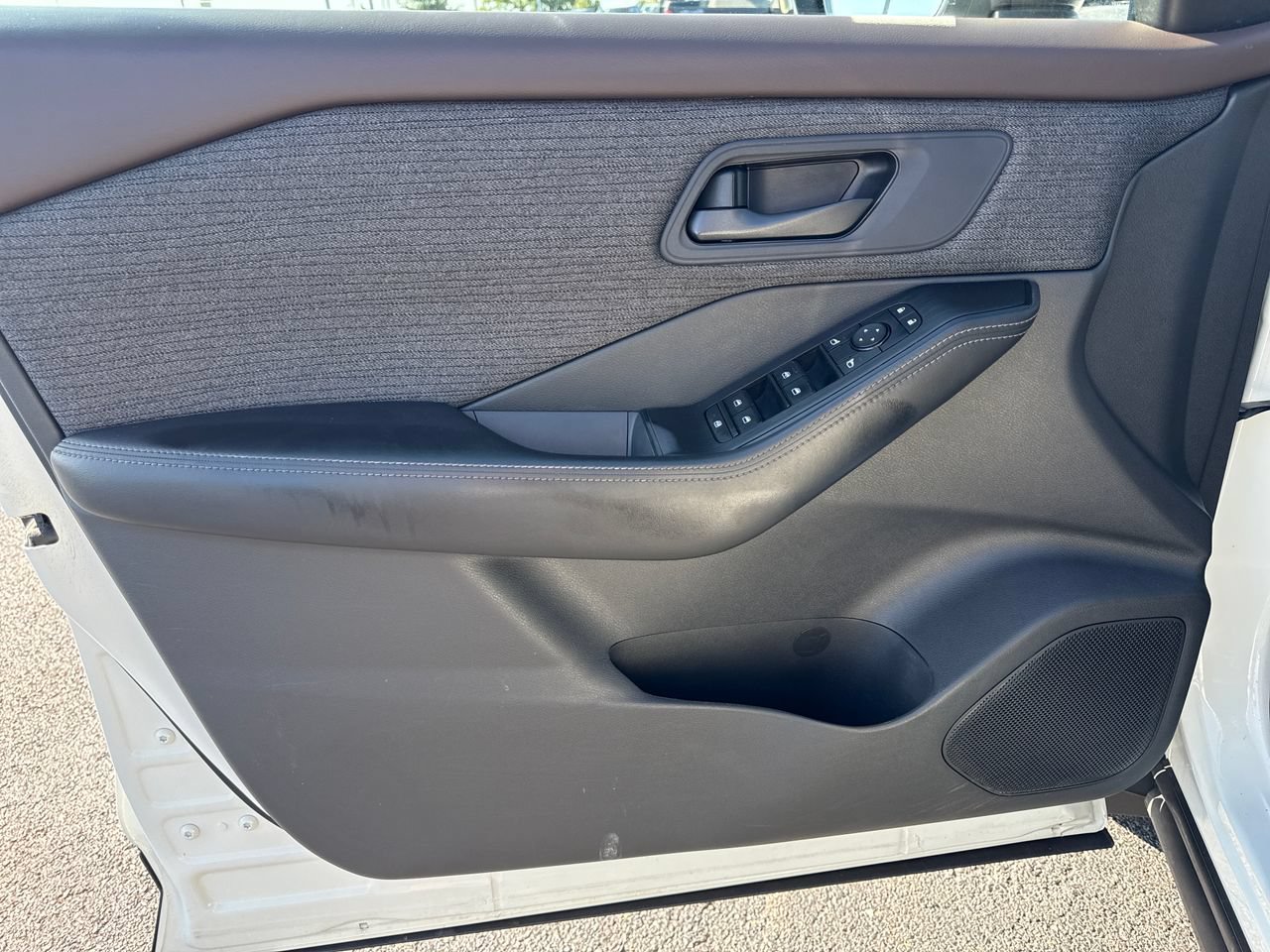 Used 2022 Nissan Rogue S FWD image 15