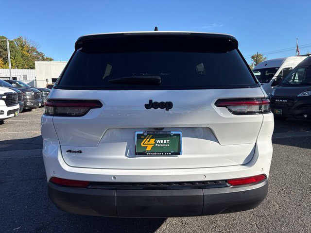 Used 2024 Jeep Grand Cherokee L Laredo AWD/4WD image 16