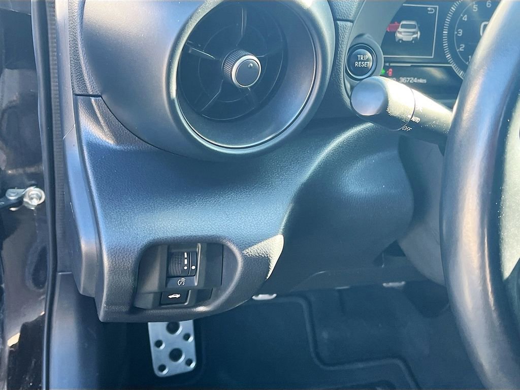 Used 2023 Toyota GR86 Premium image 10