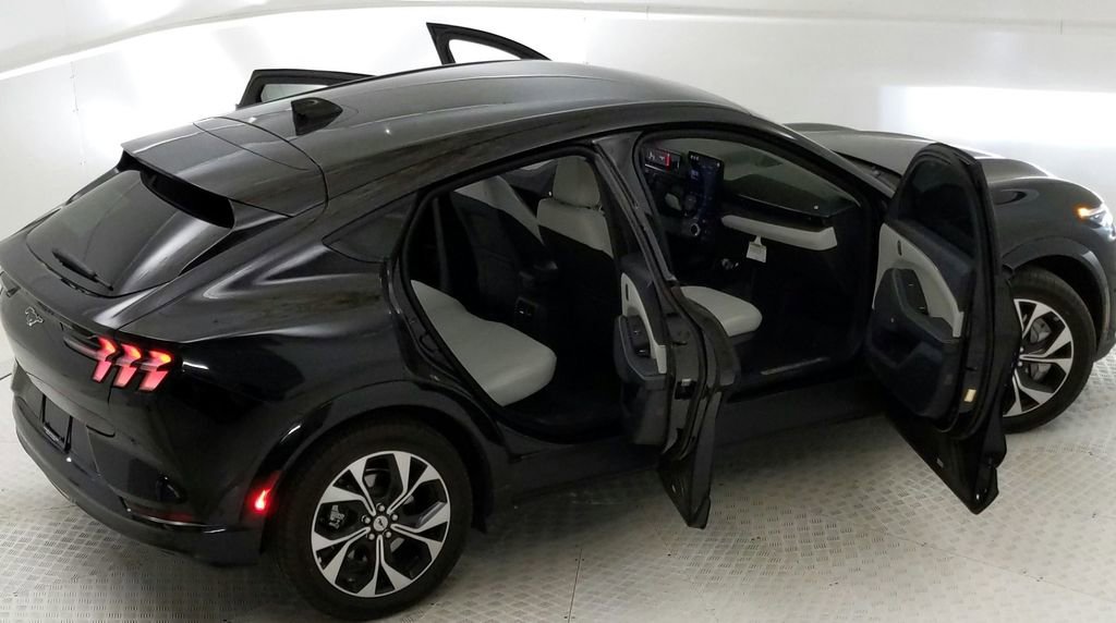 New 2023 Ford Mustang Mach-E Premium image 22