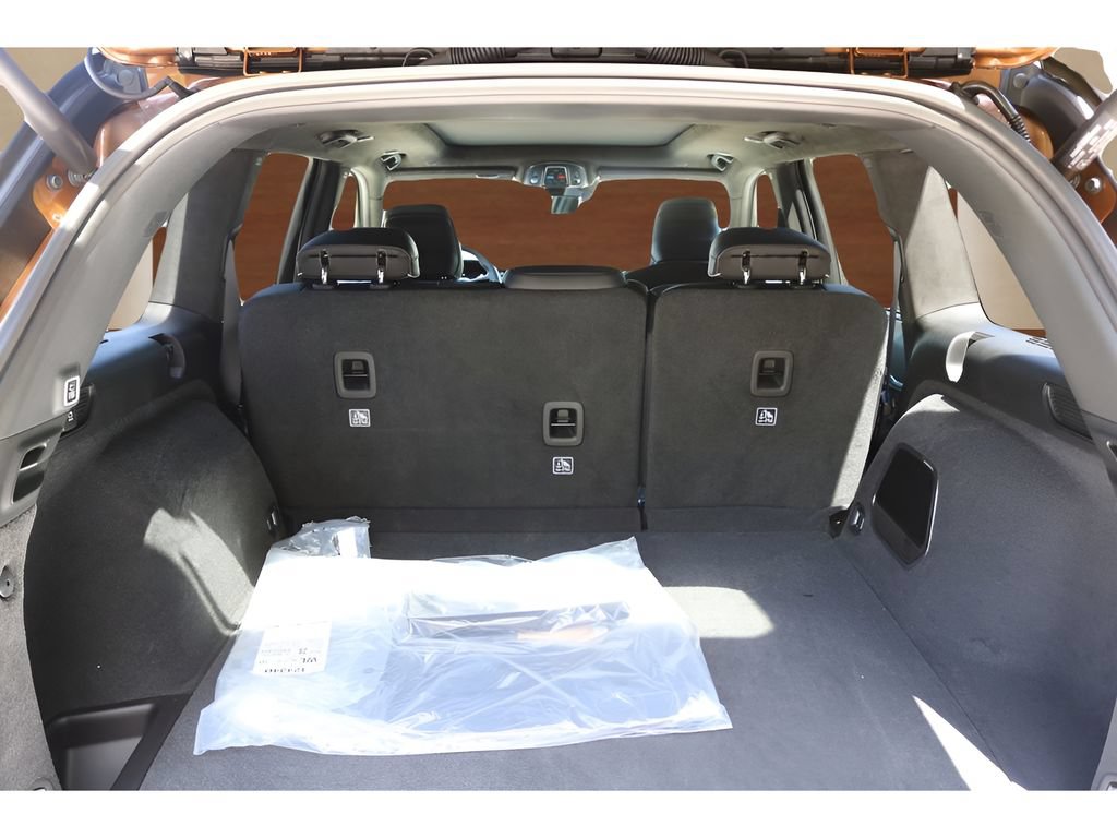 New 2026 Jeep Grand Cherokee Summit w/ Obsidian Package AWD/4WD image 17