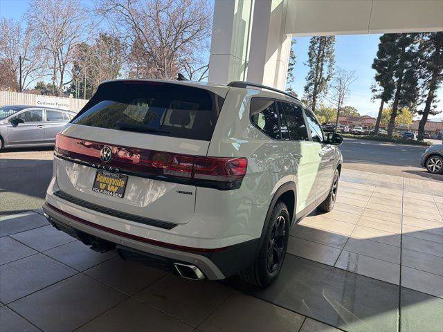 New 2024 Volkswagen Atlas Peak Edition SE AWD/4WD image 5