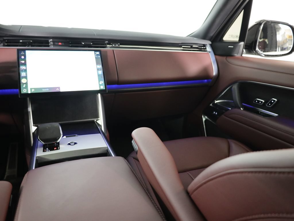 Used 2025 Land Rover Range Rover SE AWD/4WD image 51