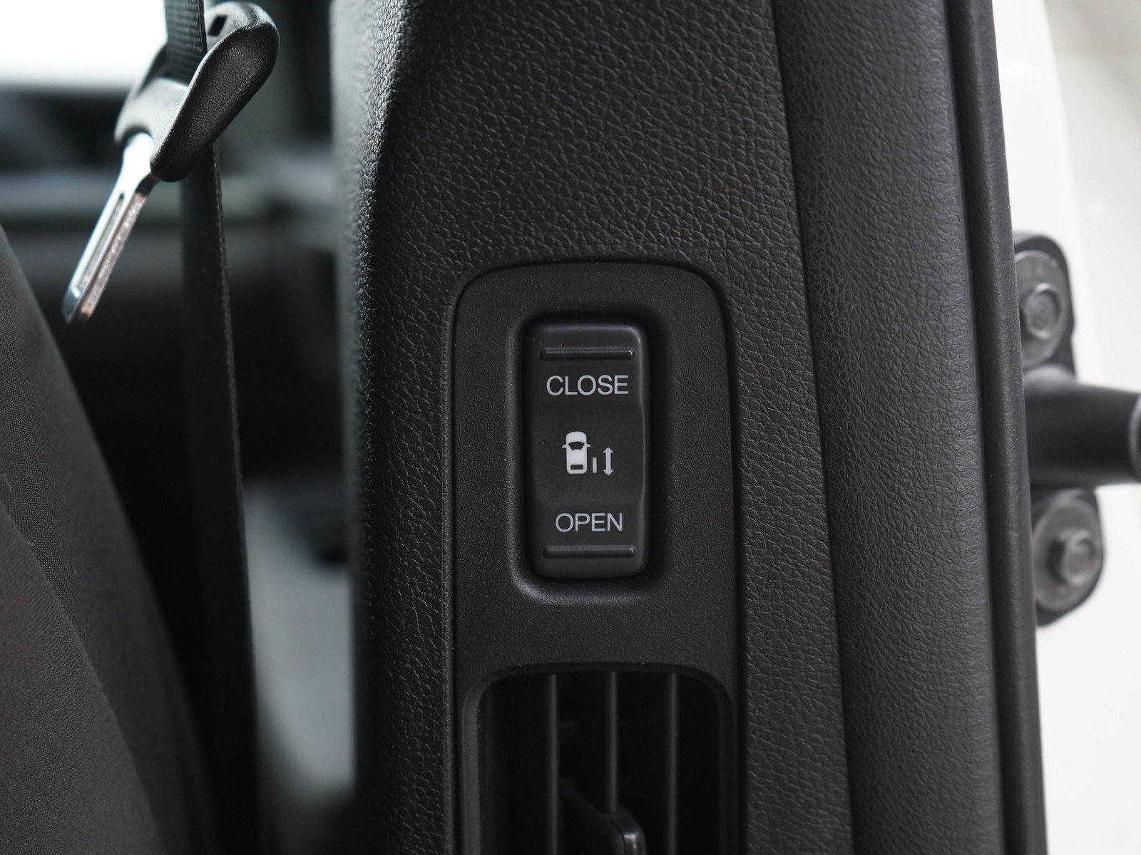 Used 2019 Honda Odyssey EX image 16