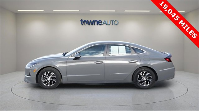 Used 2023 Hyundai Sonata Blue image 2