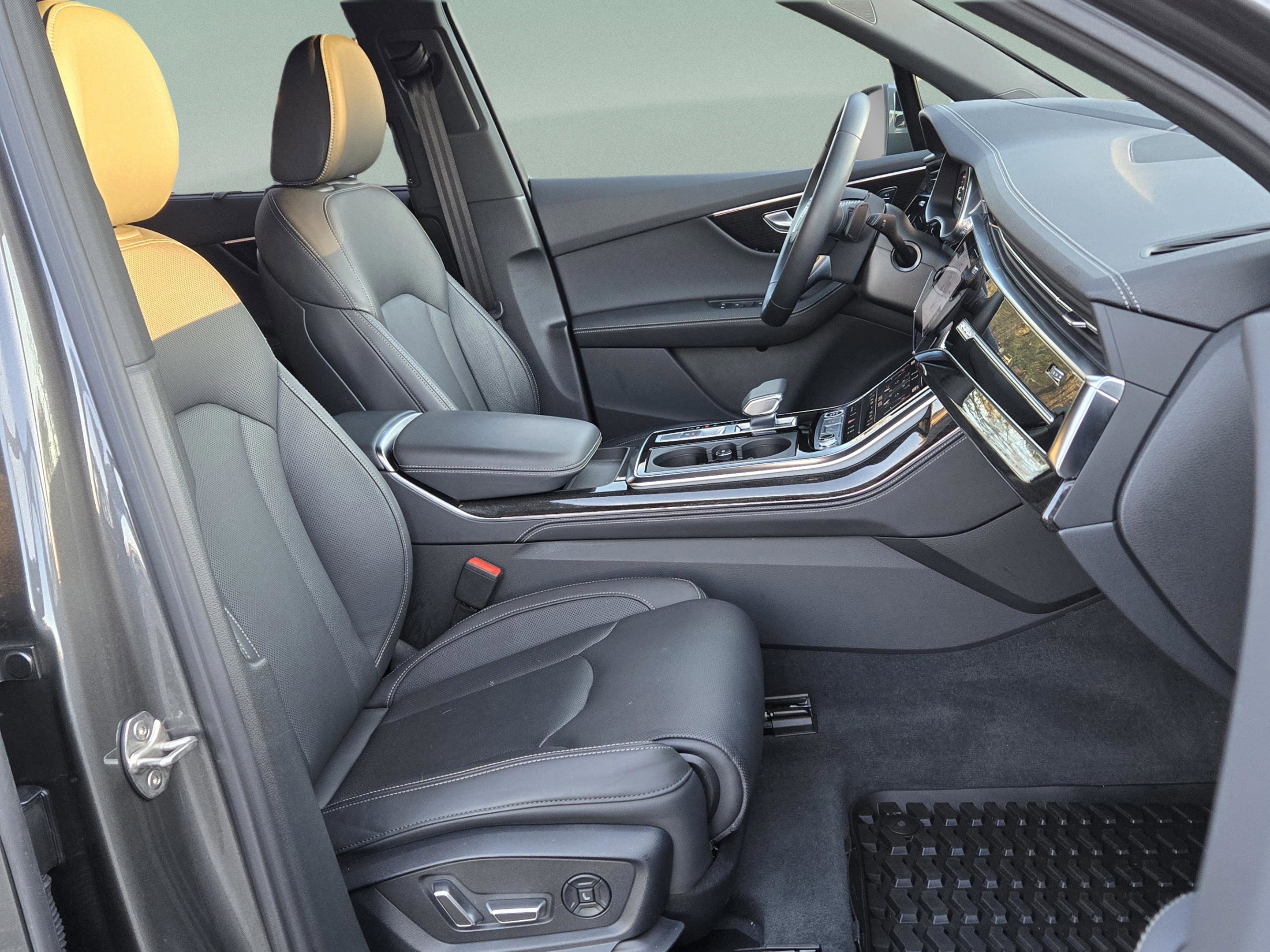 Used 2025 Audi Q7 3.0T Prestige w/ Prestige Package image 19