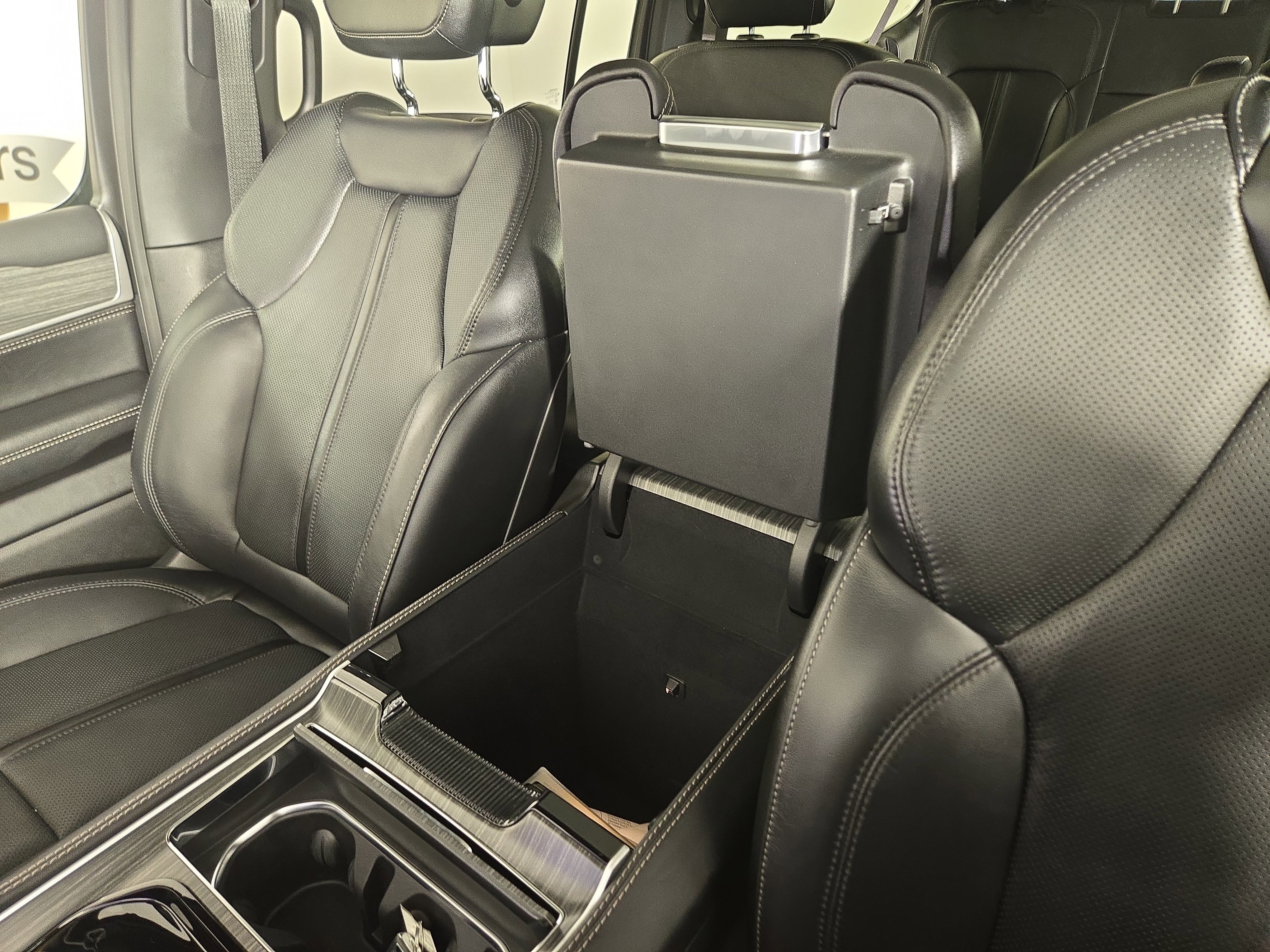 Used 2023 Jeep Wagoneer L Series II w/ Premium Group I image 31