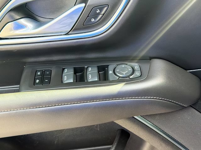 Used 2024 Chevrolet Suburban LT AWD/4WD image 17
