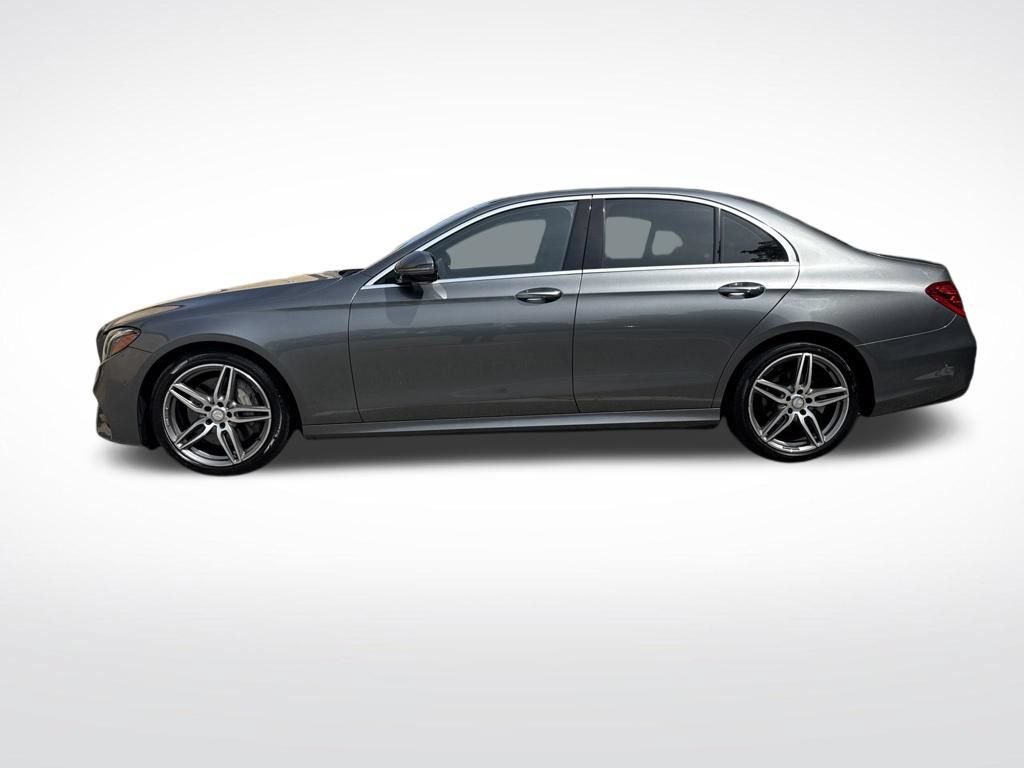 Used 2017 Mercedes-Benz E 300 4MATIC image 8