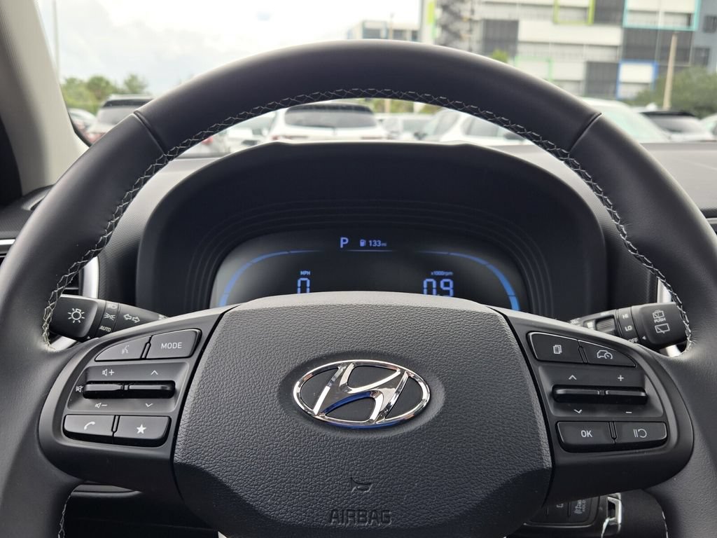 Certified 2023 Hyundai Venue SEL FWD image 21