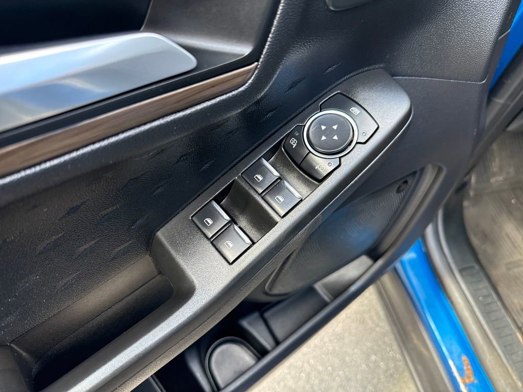 Used 2020 Ford Escape Titanium AWD/4WD image 24
