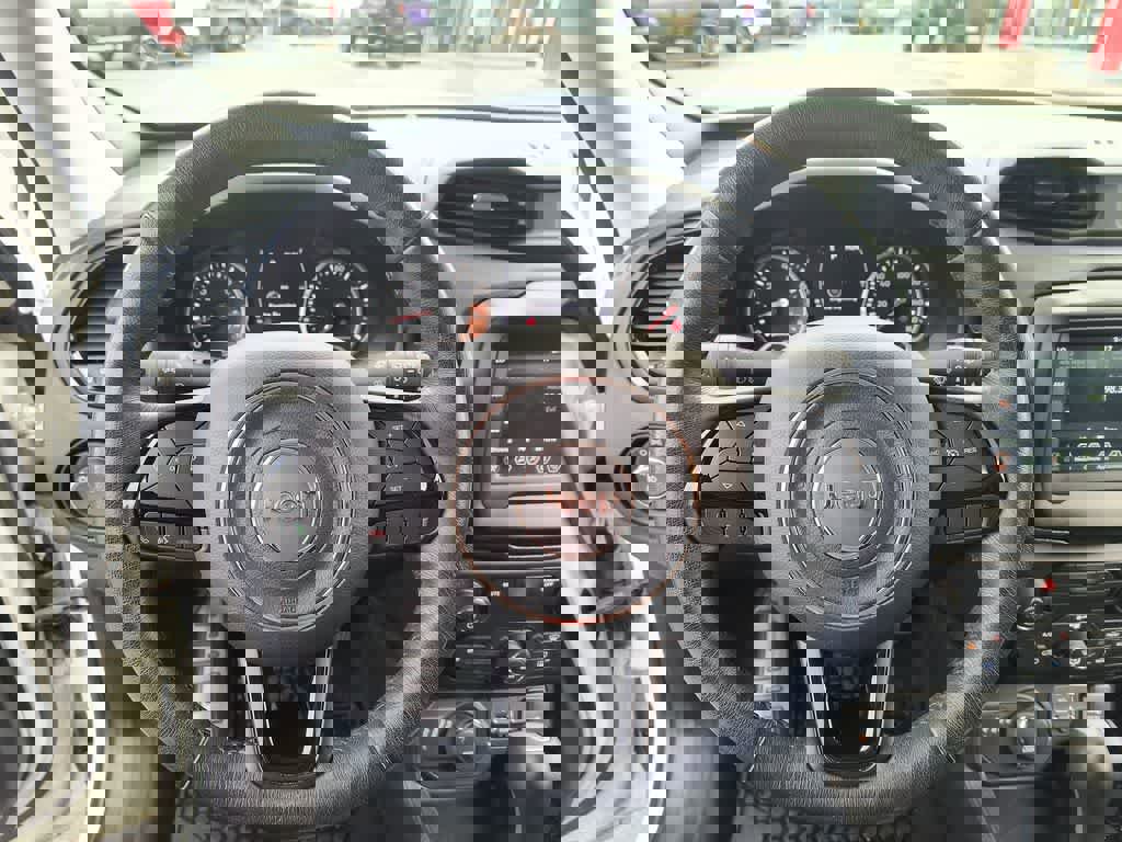 Used 2020 Jeep Renegade Altitude image 14