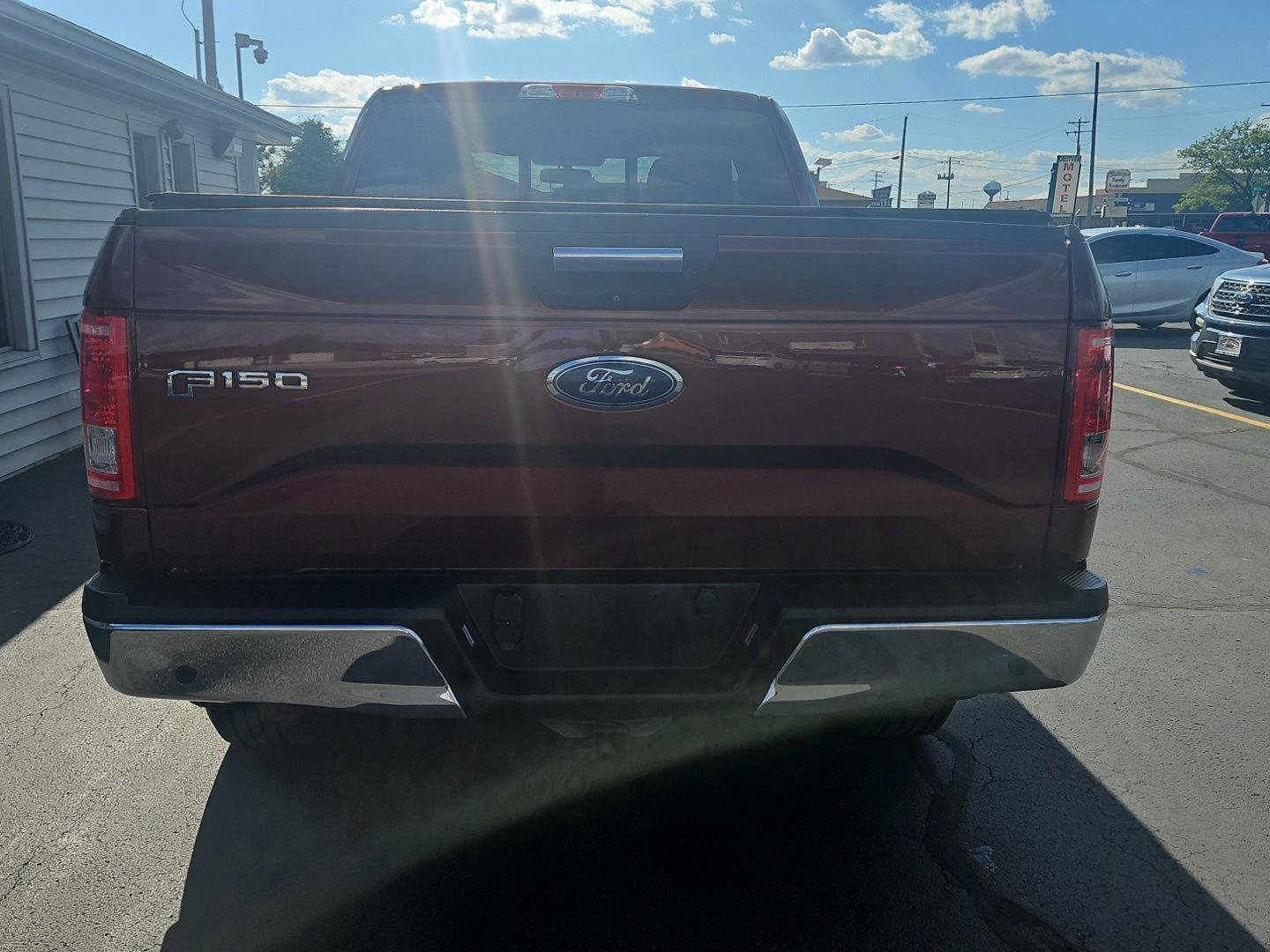 Used 2017 Ford F150 XLT w/ Equipment Group 302A Luxury AWD/4WD image 8