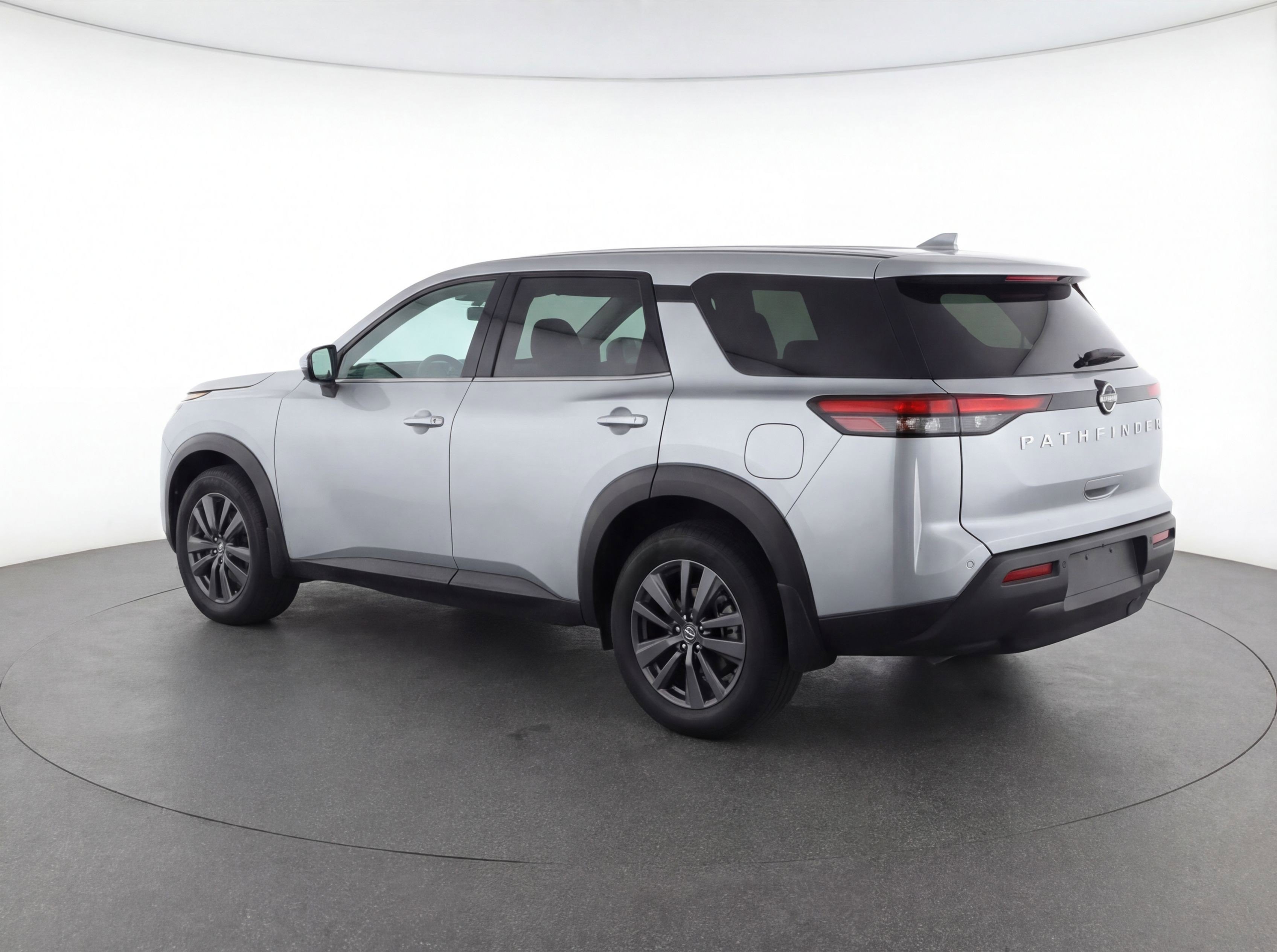 Used 2024 Nissan Pathfinder S FWD image 6