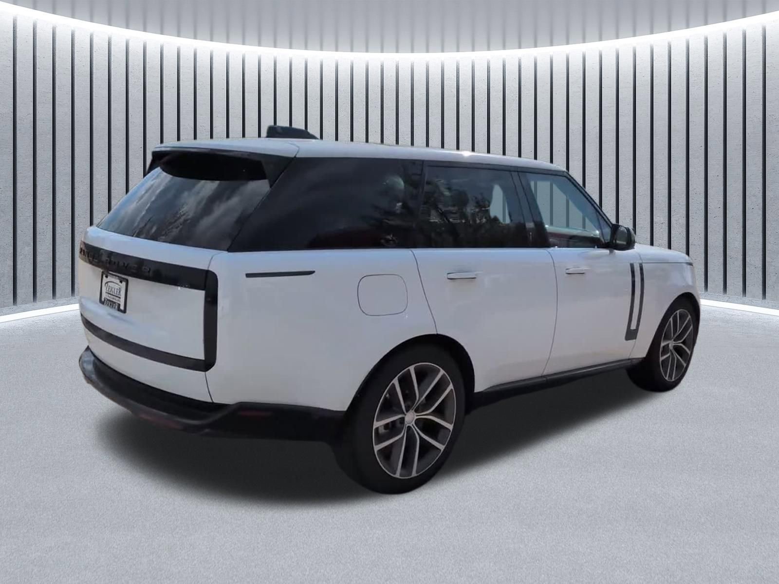 Used 2024 Land Rover Range Rover SE AWD/4WD image 10