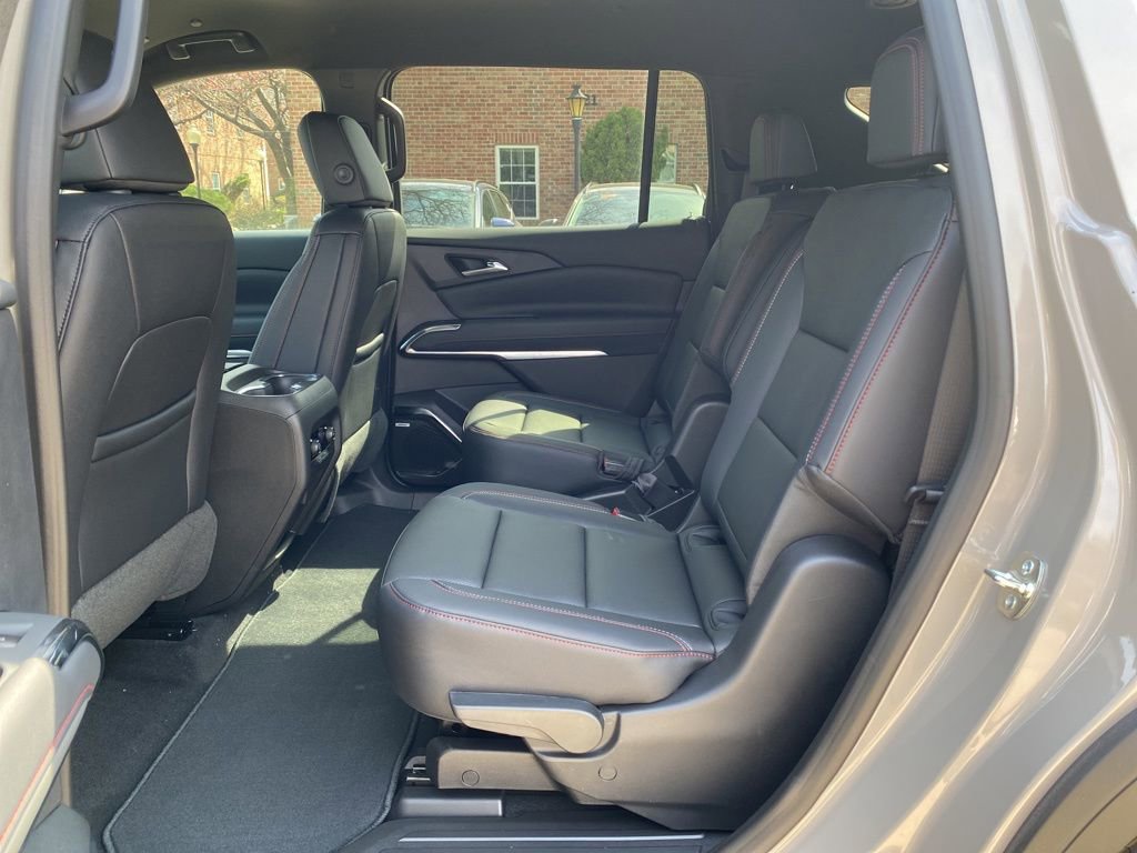 New 2026 Chevrolet Traverse Z71 w/ Enhanced Driving Package AWD/4WD image 13