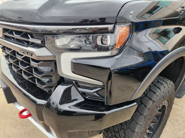Used 2024 Chevrolet Silverado 1500 ZR2 w/ Technology Package AWD/4WD image 8