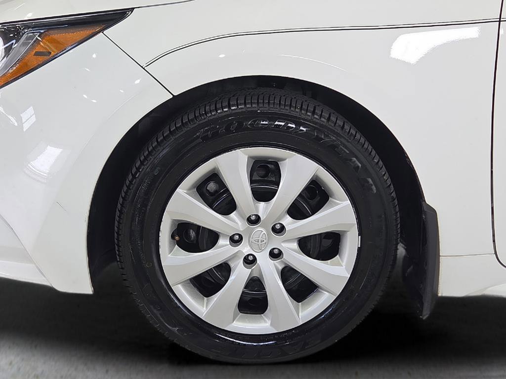 Certified 2024 Toyota Corolla LE image 9