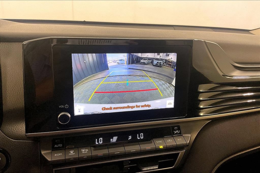 Used 2025 Toyota Camry LE FWD image 29