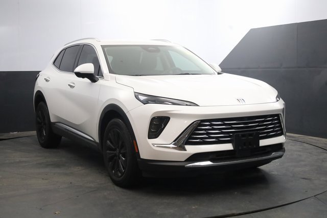 Used 2024 Buick Envision Preferred image 2