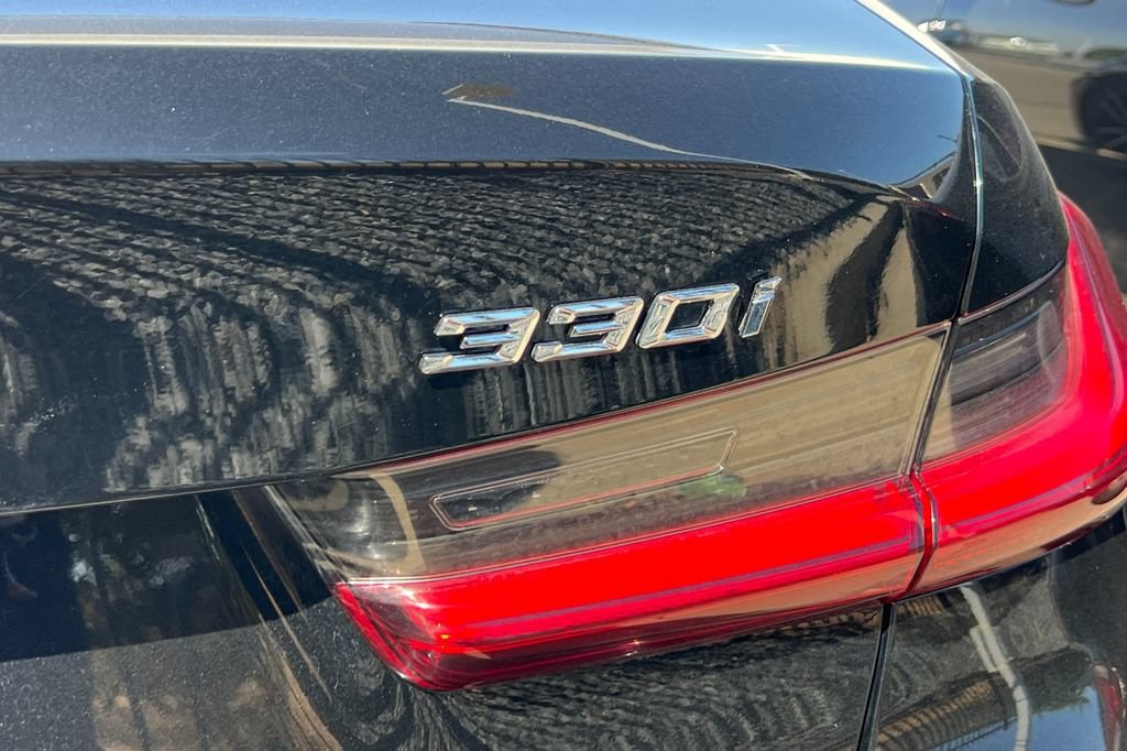 Used 2020 BMW 330i Sedan w/ Convenience Package RWD image 9