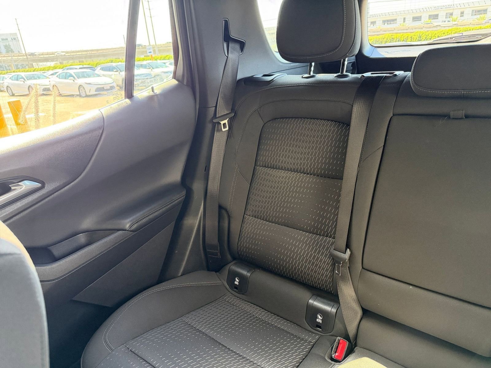 Used 2025 Chevrolet Equinox LT image 38