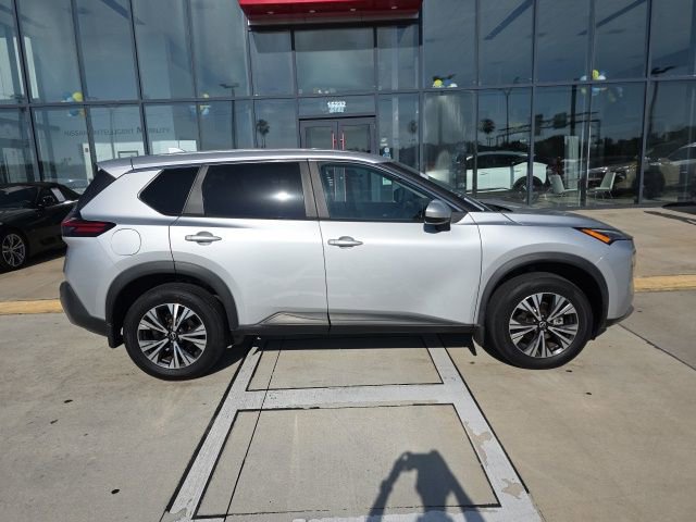 Used 2023 Nissan Rogue SV FWD image 3