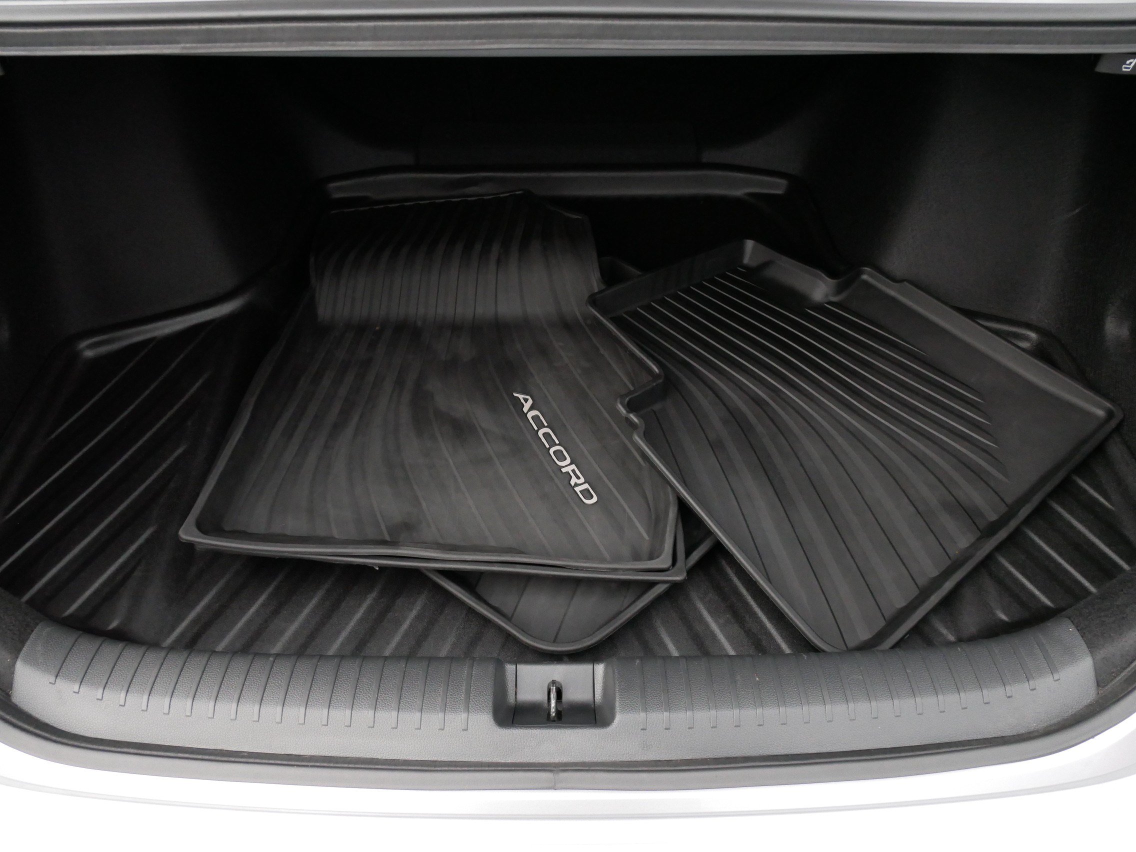 Used 2024 Honda Accord EX image 18